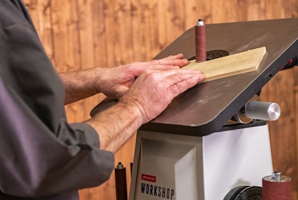 Axminster Workshop AW140BS Bobbin Sander - Easy adjustments