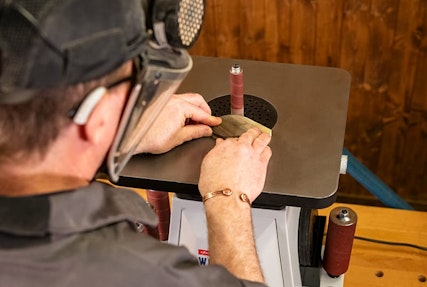 Axminster Workshop AW140BS Bobbin Sander - Plenty of power
